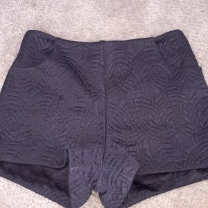 FOREVER 21 EXCLUSIVE GRAY SHORTS